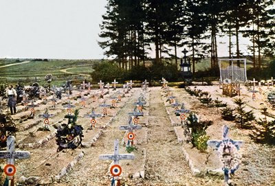 Un cimitero militare francese, Verdun, settembre 1916 da Jules Gervais Courtellemont